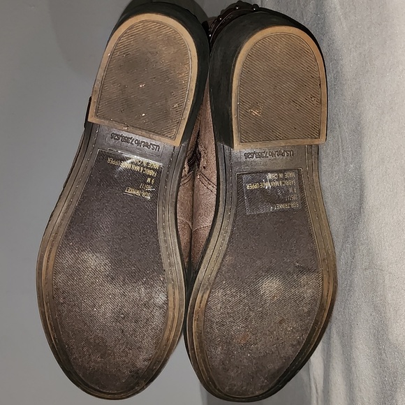 Womens brown booties. SUGAR Size 9 - Picture 8 of 11